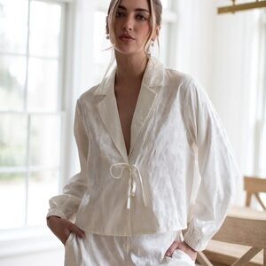 EUC - LILY BRIDAL FLORAL JACQUARD TIE FRONT PANT SET IN DOVE -Sz M